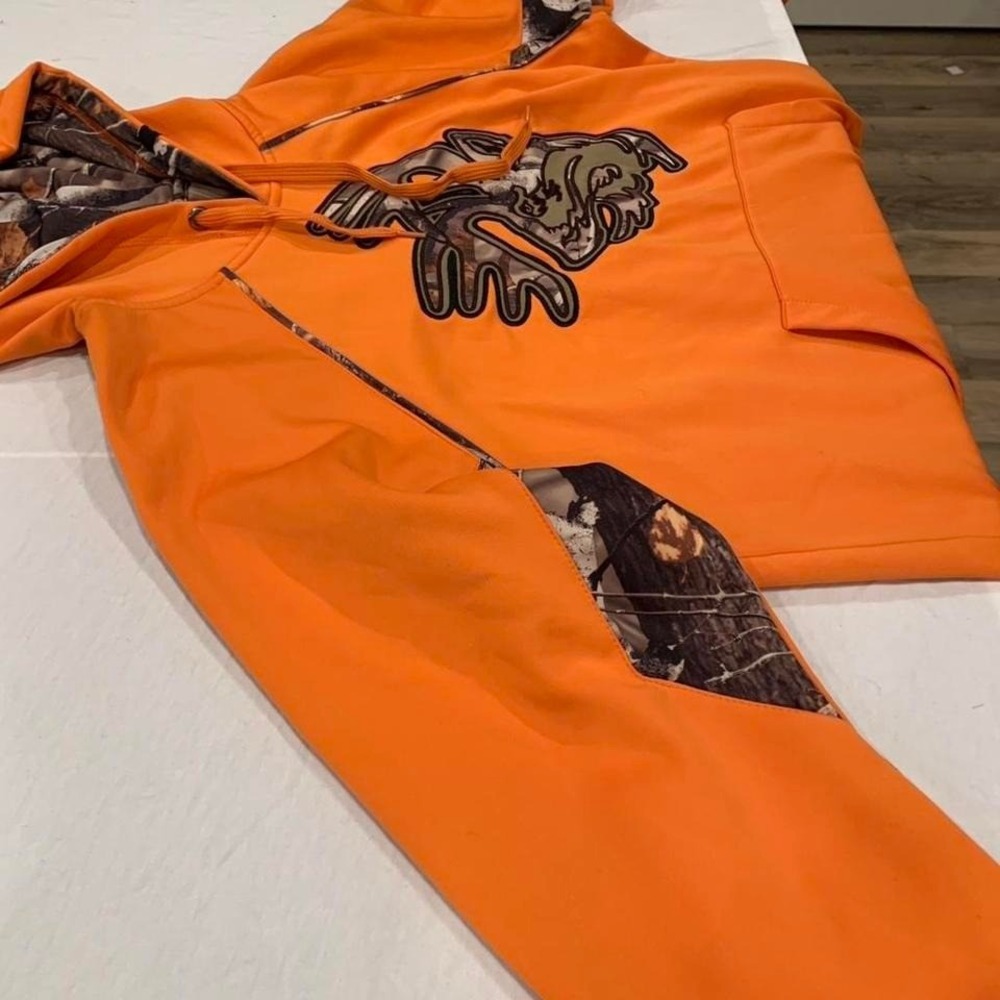 Legendary Whitetails Hunting hoodie The Ultimate Streetwear Staple mens M - Picture 4 of 5